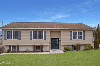 403 N Richard St, Bedford, PA 15522