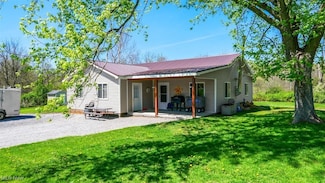10453 Windham Parkman Rd, Garrettsville, OH 44231
