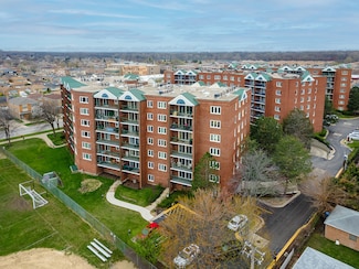8540 W Foster Ave Unit 403, Norridge, IL 60706