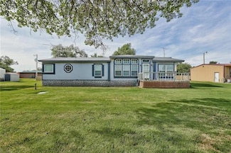 207 Sunflower Rd, Fort Cobb, OK 73038