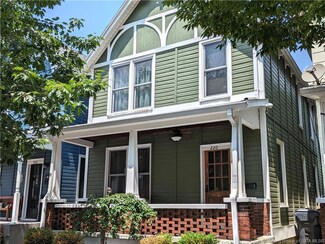 220 W 2nd St, Madison, IN 47250