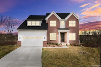 592 Concord Pines Dr, Ann Arbor, MI 48105