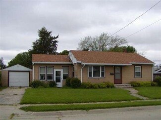 106 Nancy St, Mount Morris, IL 61054