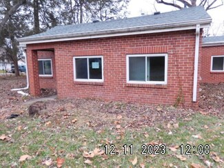 1102 N Mckinley Ave, Champaign, IL 61821