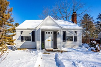 124 Fairview Dr, Ann Arbor, MI 48103