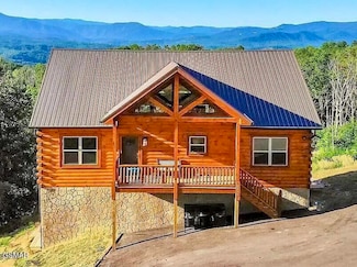 2013 Starr Crest Dr, Sevierville, TN 37876