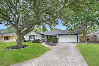 9535 Meadowbriar Ln, Houston, TX 77063