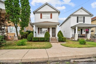 310 Center St, Dupont, PA 18641