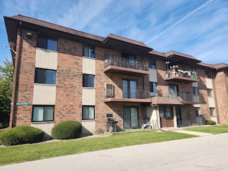 14969 Willow Crest Unit 17, Midlothian, IL 60445