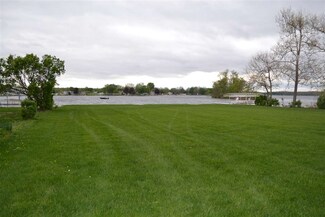 975 Ln 180 Turkey Lake, Hudson, IN 46747