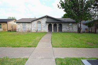 710 Longbeach Dr, Garland, TX 75043
