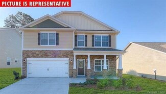 5200 Briscoe Dr, Charlotte, NC 28214