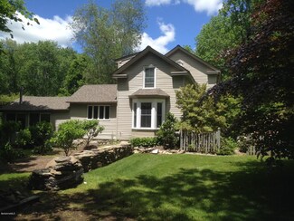 409 N Plain Rd, Great Barrington, MA 01230