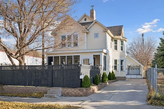 613 Harrison St NE, Minneapolis, MN 55413