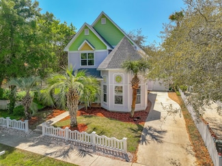 4586 Woodwind Dr, Destin, FL 32541