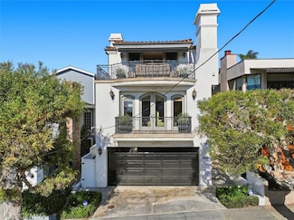 633 12th St, Manhattan Beach, CA 90266