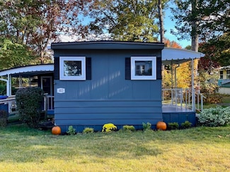40 Great Hill Dr, Wareham, MA 02576