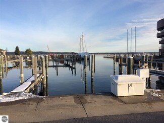 12755 S Marina Village Dr Unit 21, Traverse City, MI 49684