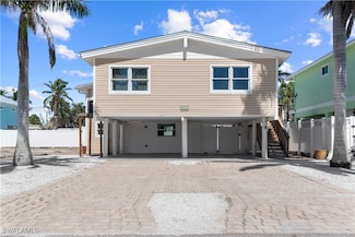 150 Pearl St, Fort Myers Beach, FL 33931