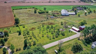 2S227 Green Rd, Elburn, IL 60119