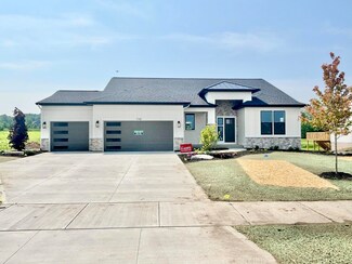 1798 Round Barn Dr, Hudsonville, MI 49426