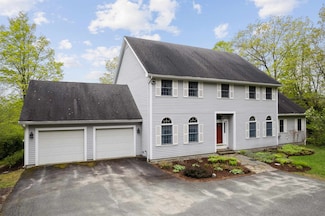 126 Primrose Ln, Hartford, VT 05047