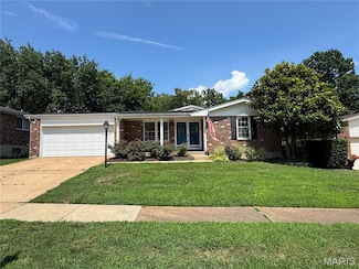 4915 Milsmar Dr, Saint Louis, MO 63128