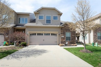 314 Lakewick Ln, Willowick, OH 44095