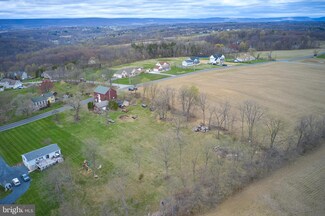 221 Johnson Rd, Washington Township, PA 18013