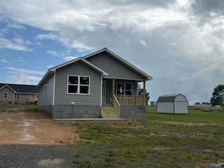 92 Mccurdy Dr, Henagar, AL 35978