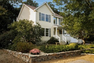 12 Blueberry Rd, Cape Elizabeth, ME 04107