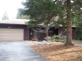 8241 W 30 Rd, Harrietta, MI 49638