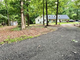 527 Gaddis Rd, Canton, GA 30115