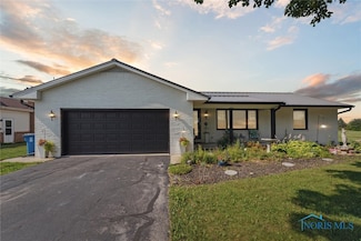 3535 Brown Rd, Oregon, OH 43616