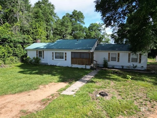 1159 Twin Bridges Rd, Flomaton, AL 36441