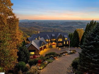 16 High Bluff Ct, Travelers Rest, SC 29690