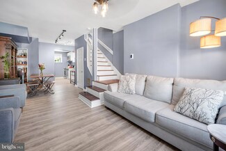 864 Moyer St, Philadelphia, PA 19125