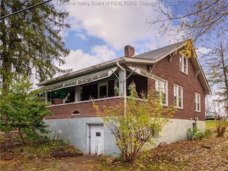 412 C St, Saint Albans, WV 25177