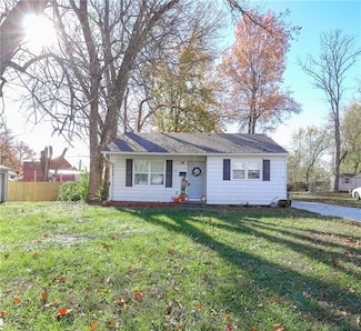 304 W Grandriver St, Clinton, MO 64735