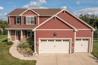 W225N8982 Jolyn Dr, Sussex, WI 53089