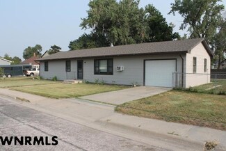 215 E 11th St, Bridgeport, NE 69336