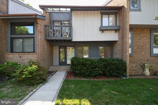 8523 Jenner Ct, Springfield, VA 22153