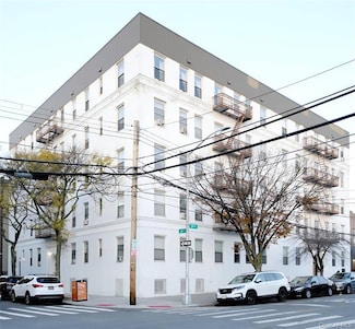 37-75 64th St Unit 31, Woodside, NY 11377