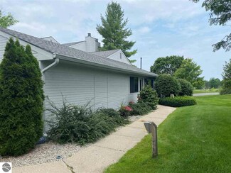 6174 Singletree Ln, Williamsburg, MI 49690