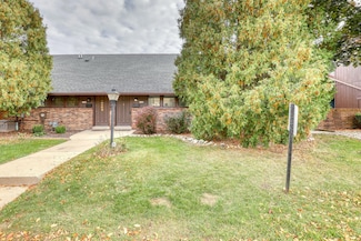 5184 Woodbridge Ln S, Milwaukee, WI 53221