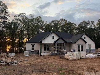 35 Elrod Dr, Greers Ferry, AR 72067