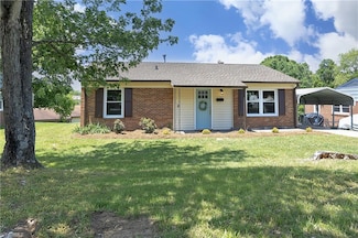 1422 Duggins Dr, Burlington, NC 27217