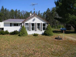 5402 N Twin Creek Rd, Luther, MI 49656