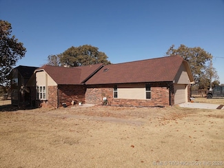 285744 E County Road 1690 Rd, Marlow, OK 73055