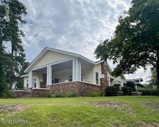 225 S Randolph St, Rockingham, NC 28379